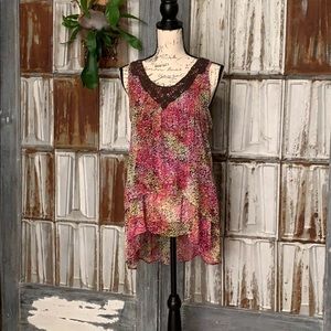 Sleeveless Blouse With Venice Lace Trim Neckline